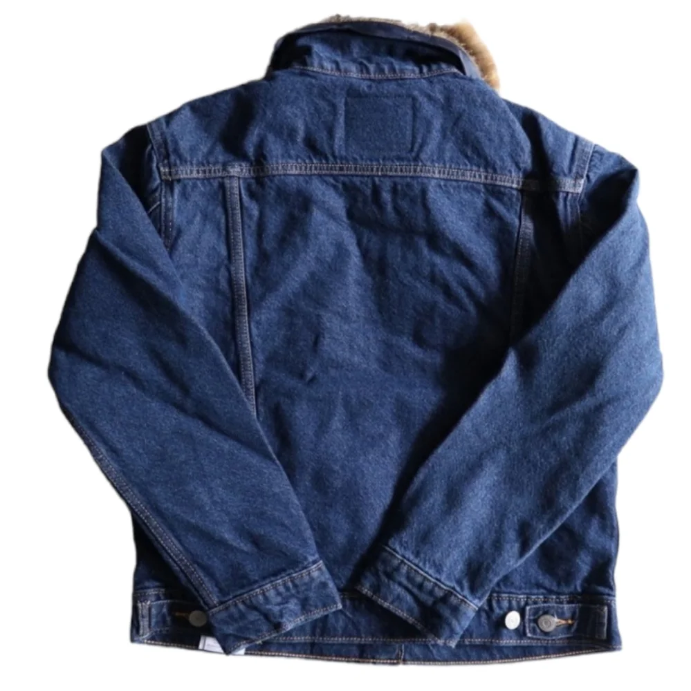NWT Levi's Quilted Dark Wash Fur Collar Denim Trucker Jacket Size Small - Picture 6 of 8